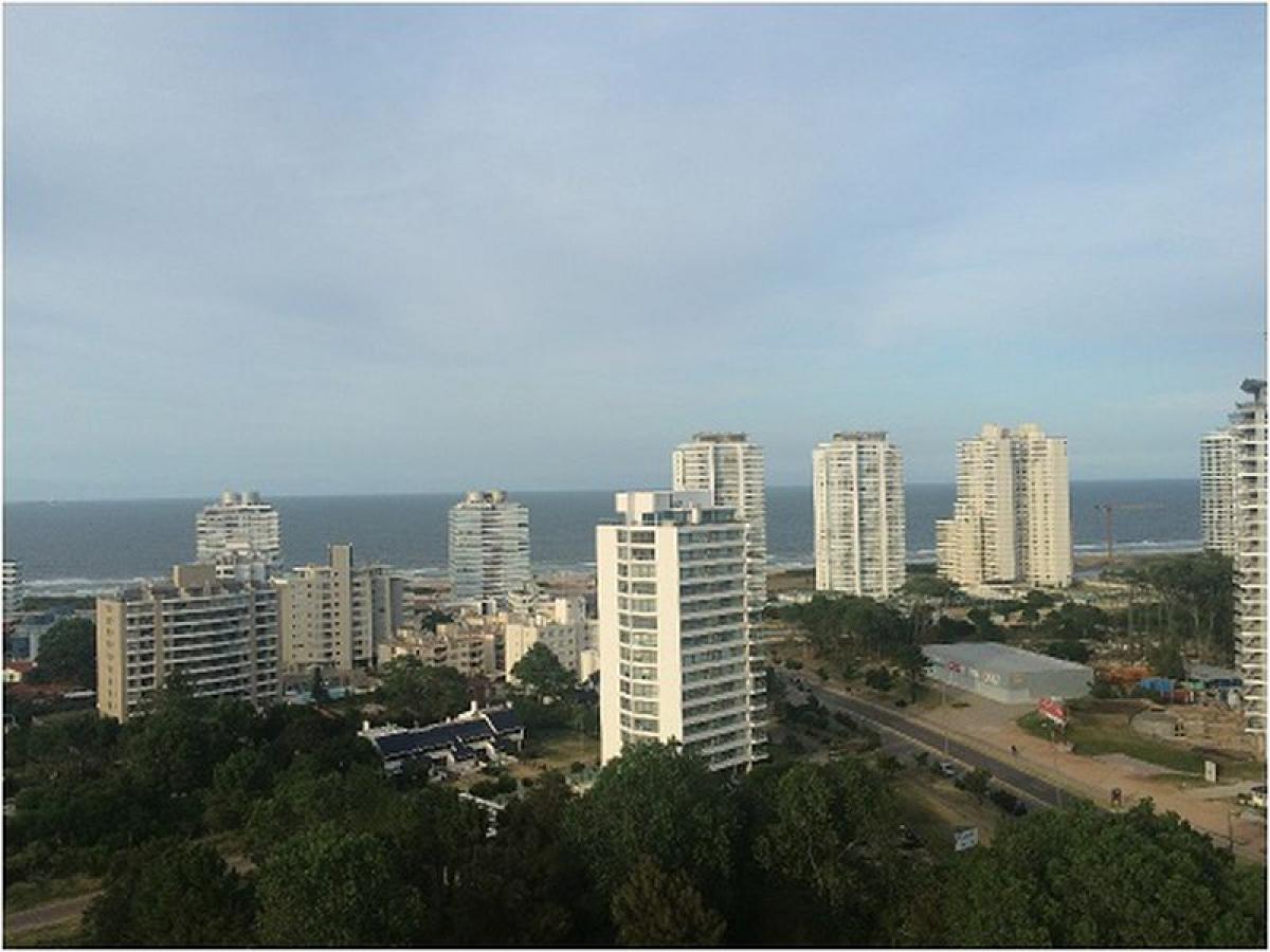 2 bedrooms Apartment in Maldonado, Uruguay No. 10943