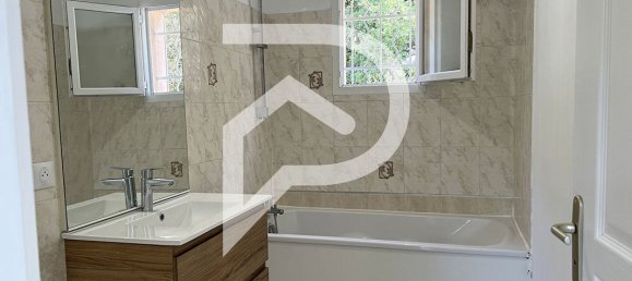 3 bedrooms House in Lagorce, France No. 340096 12