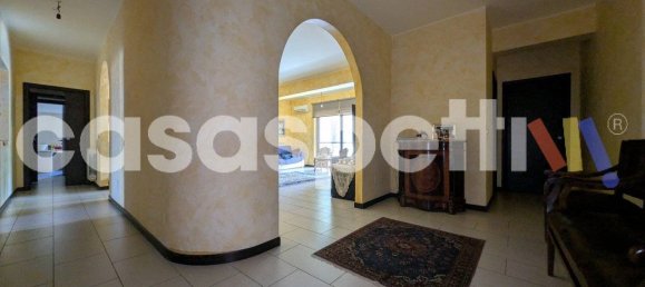 3 bedrooms Apartment in Reggio Calabria, Italy No. 340090 5