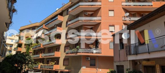 3 bedrooms Apartment in Reggio Calabria, Italy No. 340090 4