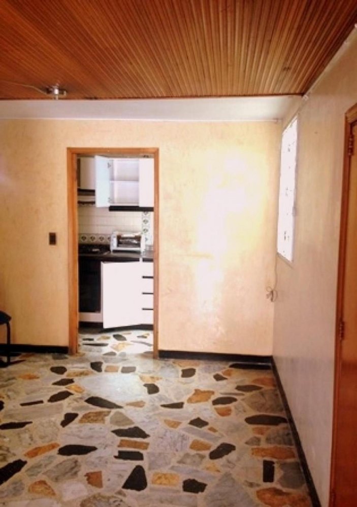 4 bedrooms House in Bogota, Colombia No. 13574