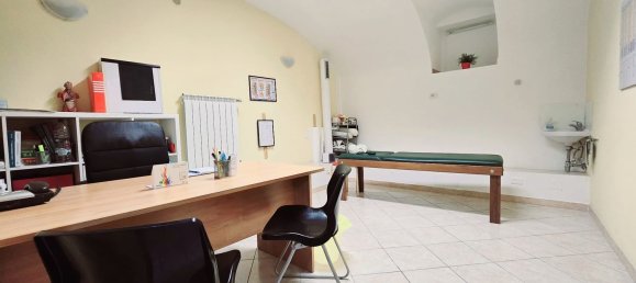 200m² Office in Rome, Italy No. 93502 9