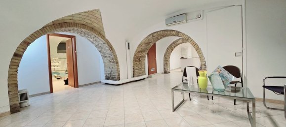 200m² Office in Rome, Italy No. 93502 7