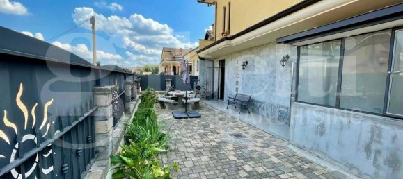 2 bedrooms Apartment in Bra, Italy No. 266405 3