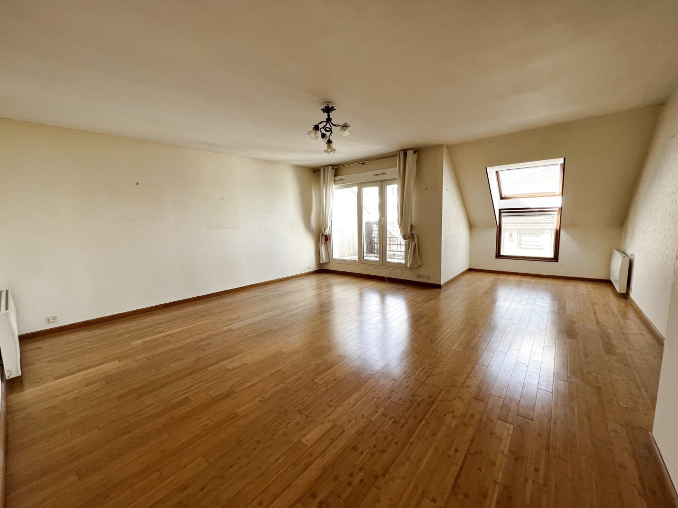 3 Schlafzimmer Wohnung in Troyes, France, Nr. 344713