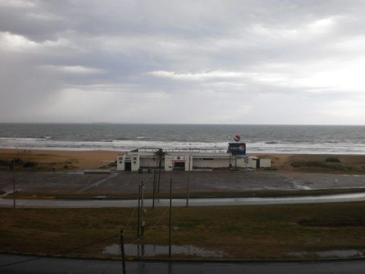 3 bedrooms Apartment in Maldonado, Uruguay No. 6817