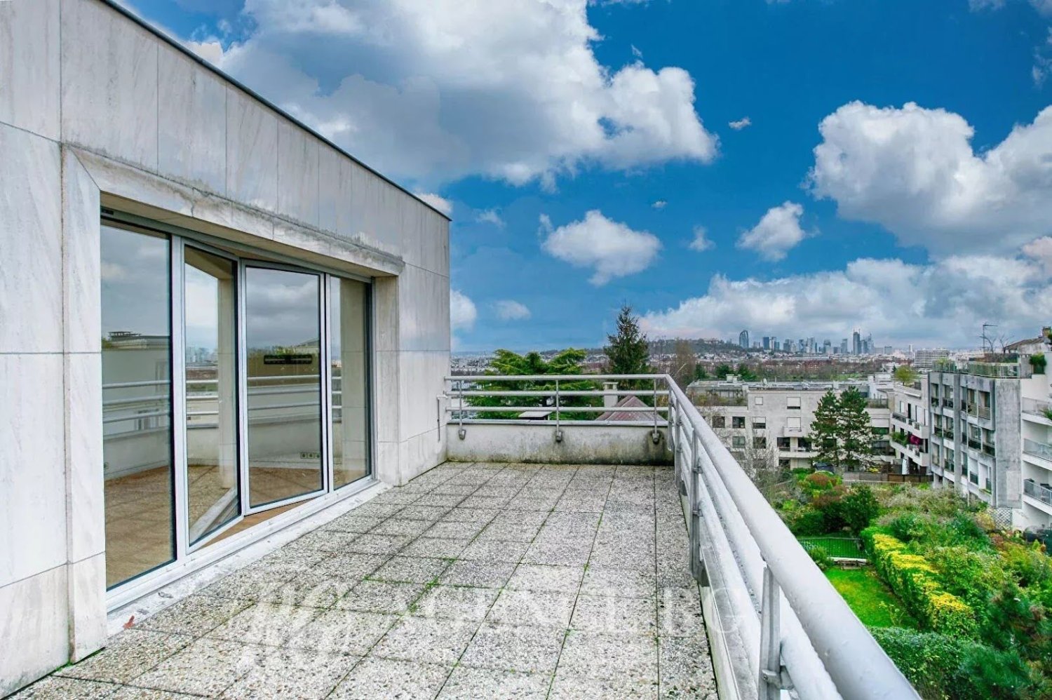 Apartamento de 1 dormitorio en Garches, France No. 133078