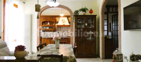 2 Schlafzimmer Wohnung in Cerreto Guidi, Italy, Nr. 375699 4