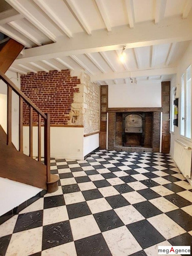 Casa de 3 dormitorios en Airaines, France No. 227102