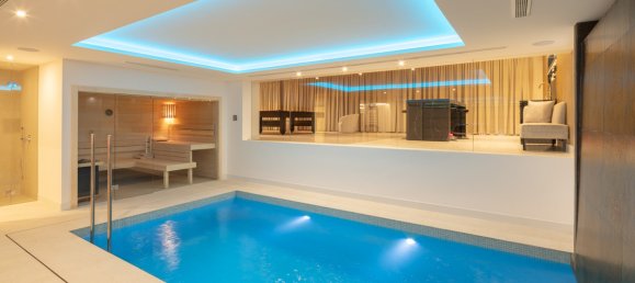 5 bedrooms Villa in Nueva Andalucia, Spain No. 4819 28