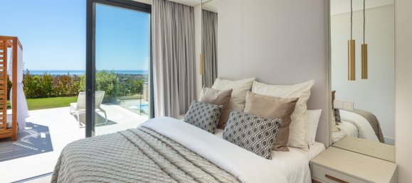 5 bedrooms Villa in Nueva Andalucia, Spain No. 4819 22