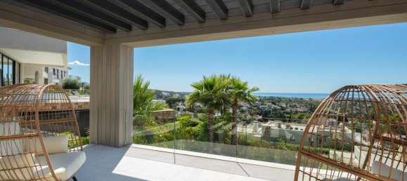 5 bedrooms Villa in Nueva Andalucia, Spain No. 4819 17