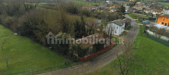3 bedrooms House in Granze, Italy No. 142895 5