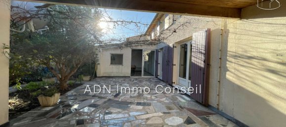 Casa de 5 dormitorios en Miramas, France No. 326623 2