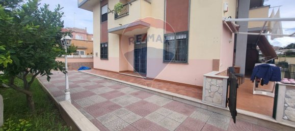 Квартира с 3 спальнями в Анцио, Италия № 58090 3