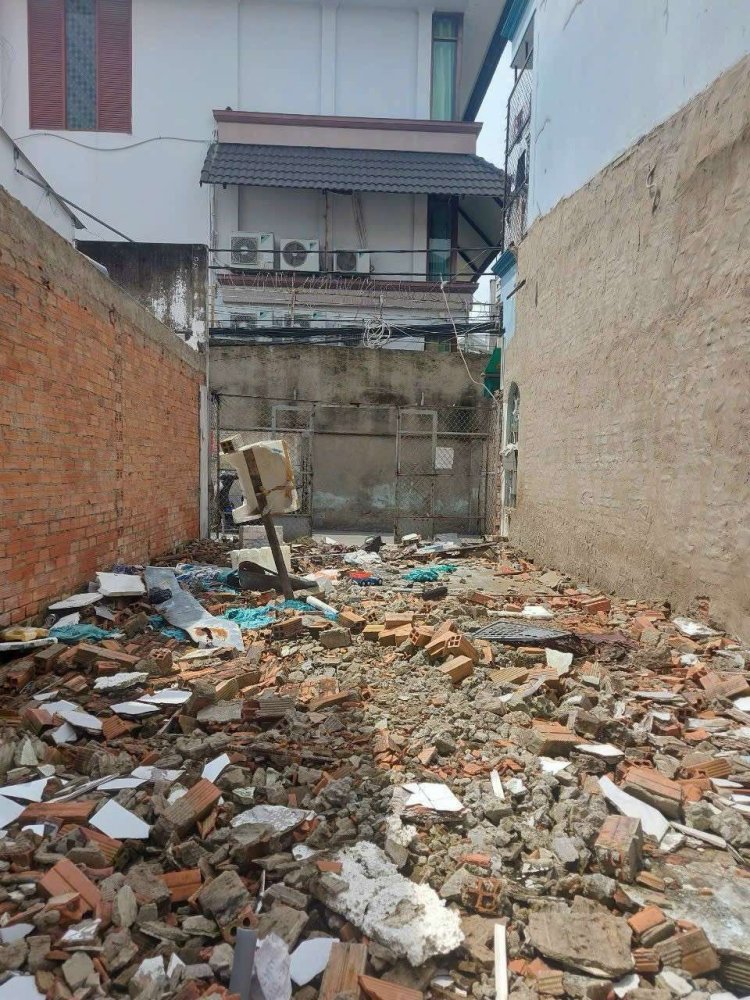 45m² Land in District 7, Vietnam No. 12754