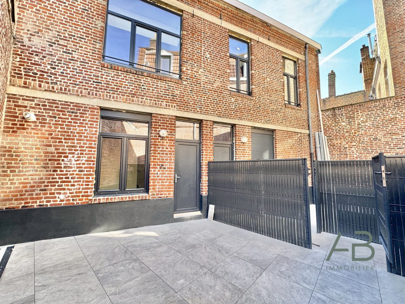 2 bedrooms Apartment in Lille, France No. 58059