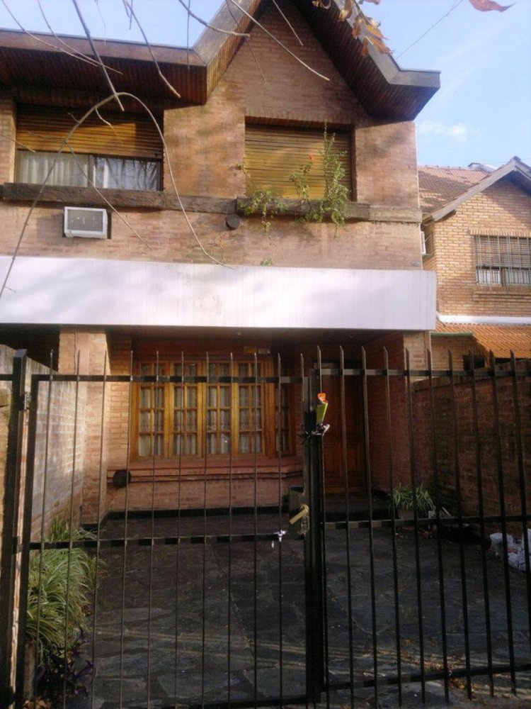 Дом с 3 спальнями в Висенте-Лопес, Аргентина № 58673