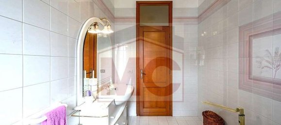 6 rooms House in Scandiano, Italy No. 11061 35