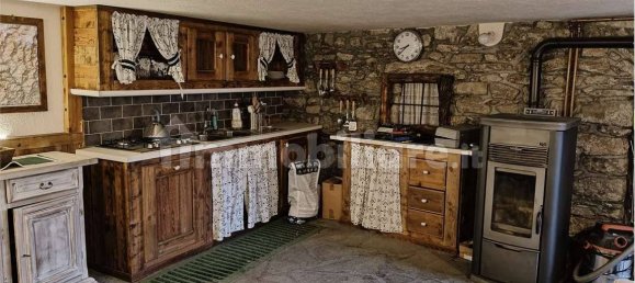 3 Schlafzimmer Haus in Aymavilles, Italy, Nr. 340621 21