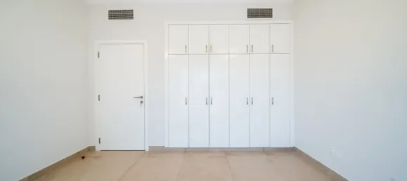 Villa de 4 dormitorios en The Lakes, UAE No. 106143 8