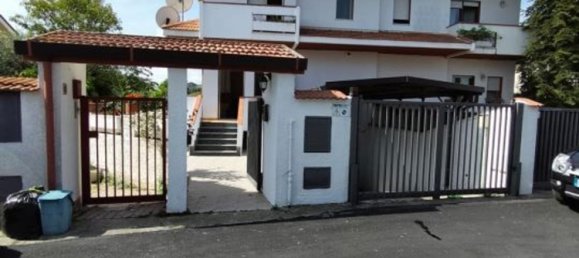 7 rooms House in Pescara, Italy No. 275906 3