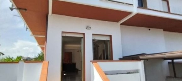 7 rooms House in Pescara, Italy No. 275906 4
