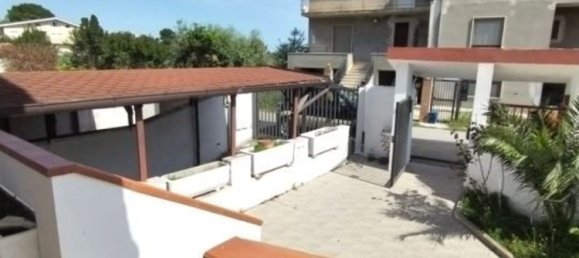 7 rooms House in Pescara, Italy No. 275906 15