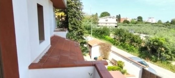 7 rooms House in Pescara, Italy No. 275906 20