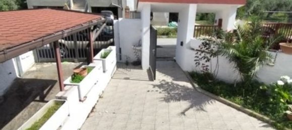 7 rooms House in Pescara, Italy No. 275906 11
