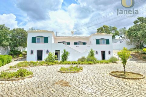 2 bedrooms House in Loule, Portugal No. 351220