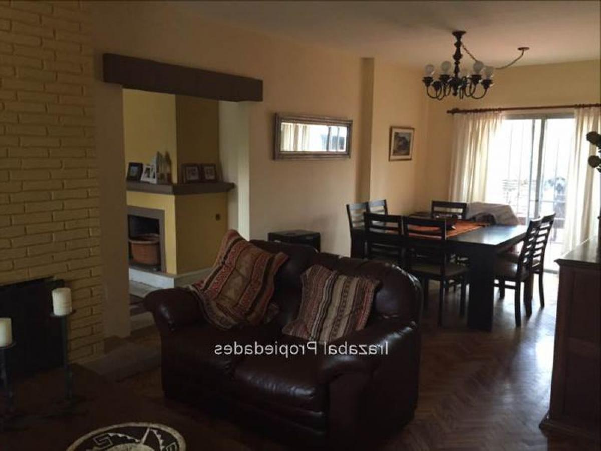 3 bedrooms House in Montevideo, Uruguay No. 12861