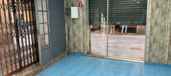 Propriété commerciale à Ciutat Vella, Spain 57m² No. 155942 3