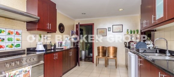 4 bedrooms Apartment in Dubai, UAE No. 264 2