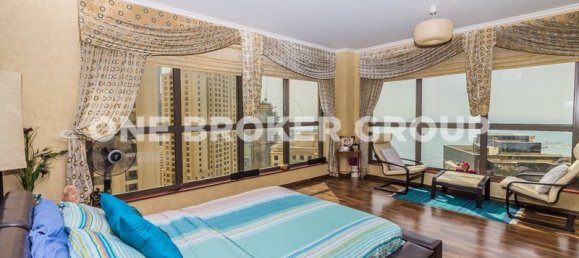 4 bedrooms Apartment in Dubai, UAE No. 264 3