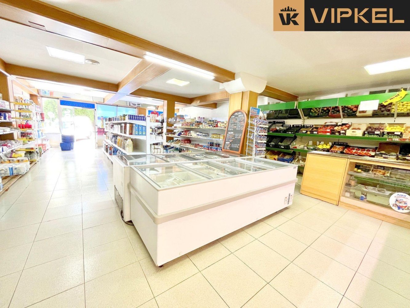 Gewerbliche Immobilie in Arteixo, Spain 200m², Nr. 57140