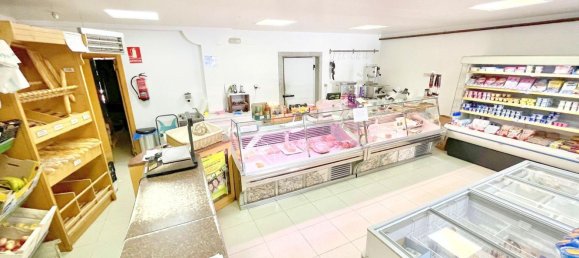 Gewerbliche Immobilie in Arteixo, Spain 200m², Nr. 57140 2