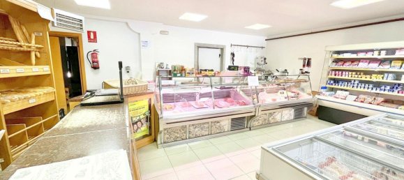 Gewerbliche Immobilie in Arteixo, Spain 200m², Nr. 57140 5