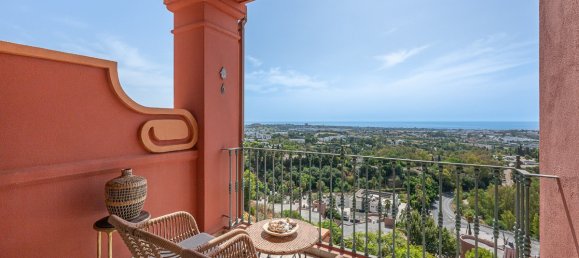 4 bedrooms Duplex in La Quinta, Spain No. 261136 2