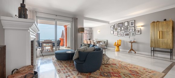 4 bedrooms Duplex in La Quinta, Spain No. 261136 7