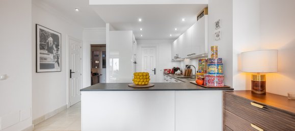 4 bedrooms Duplex in La Quinta, Spain No. 261136 8