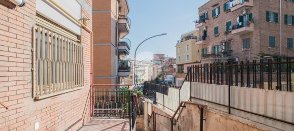 2 bedrooms Apartment in Rome, Italy No. 346193 24