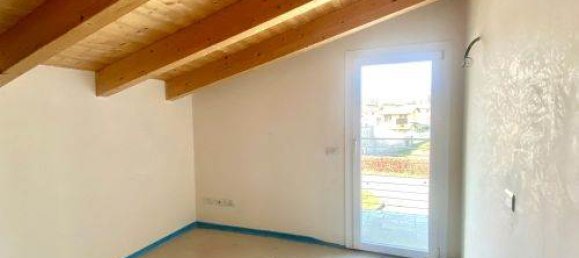 3 Schlafzimmer Villa in Appiano Gentile, Italy, Nr. 167510 2