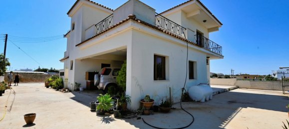 4 Schlafzimmer Villa in Deryneia, Cyprus, Nr. 21883 8