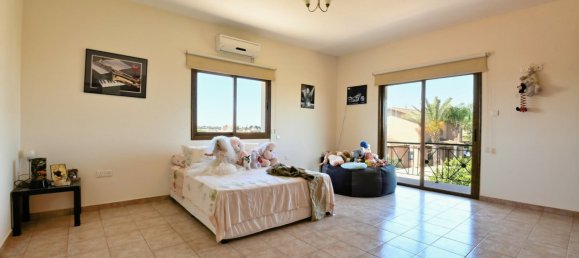 4 Schlafzimmer Villa in Deryneia, Cyprus, Nr. 21883 4