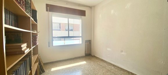 Apartamento de 4 dormitorios en Córdoba, Spain No. 140522 23