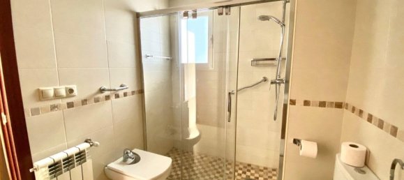 Apartamento de 4 dormitorios en Córdoba, Spain No. 140522 31