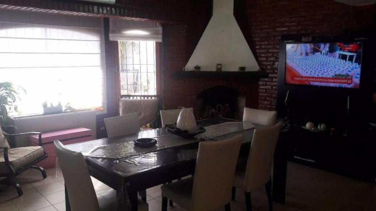 2 bedrooms House in Bermudez, Argentina No. 61584