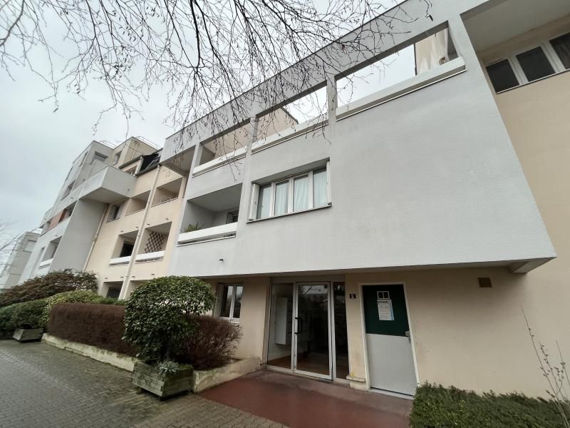 2 rooms Apartment in Clamart, France No. 183445