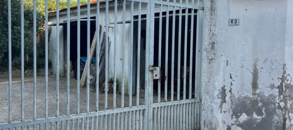 6 rooms House in Mondragone, Italy No. 224035 4